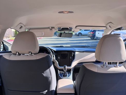 Used 2020 Subaru Outback Premium image 9