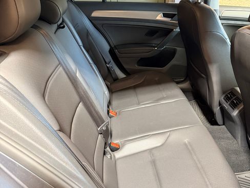 Used 2015 Volkswagen Golf S FWD image 15