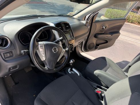 Used 2018 Nissan Versa SV w/ SV Special Edition Package image 4