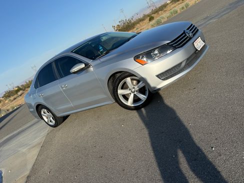 Used 2012 Volkswagen Passat 2.5 SE FWD image 9