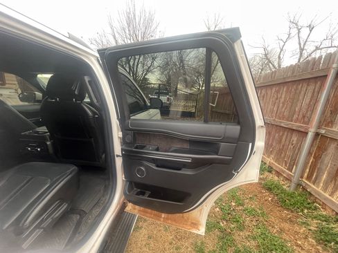 Used 2018 Ford Expedition Limited w/ Equipment Group 301A image 14