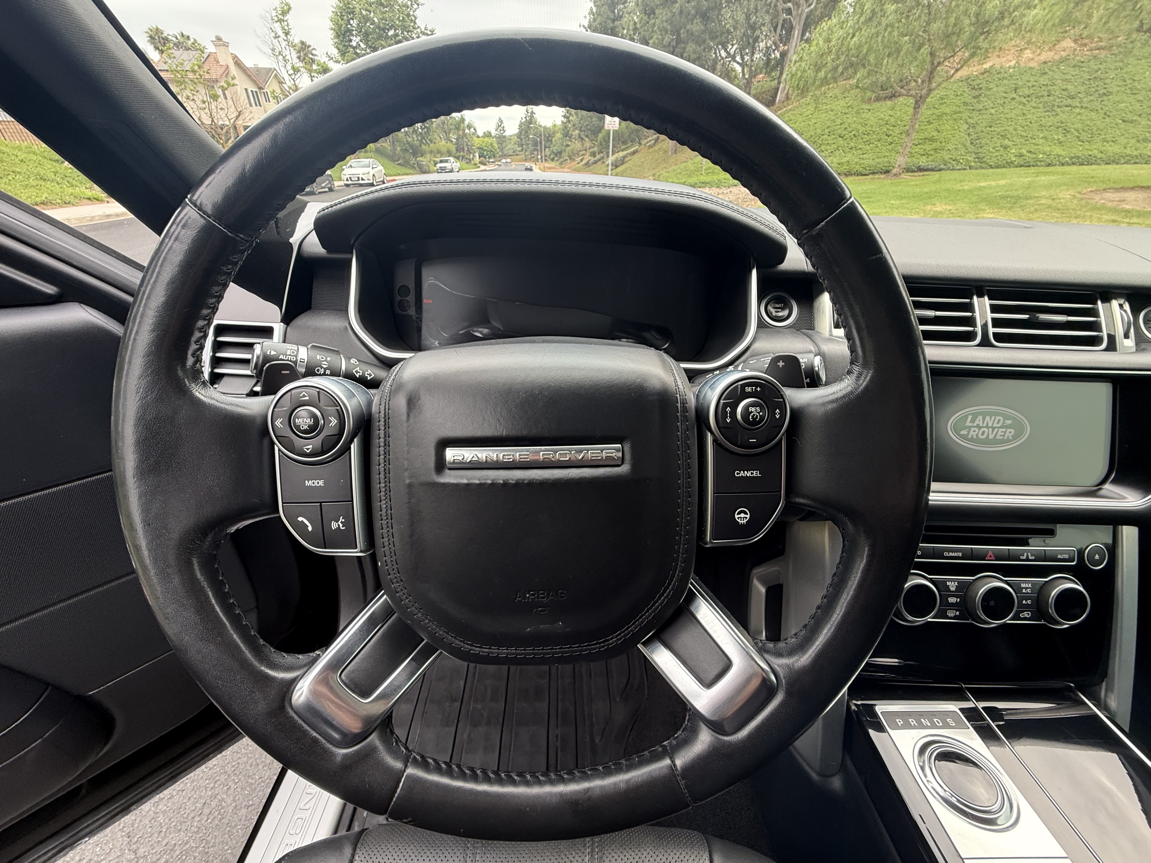 Used 2017 Land Rover Range Rover Supercharged AWD/4WD image 19