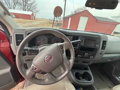 Used 2020 Nissan NV 3500 SL image 11