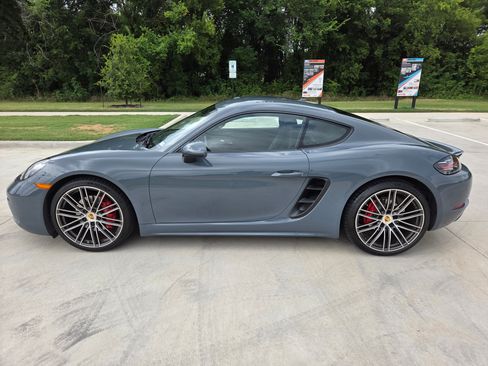 Used 2017 Porsche 718 Cayman S RWD image 1