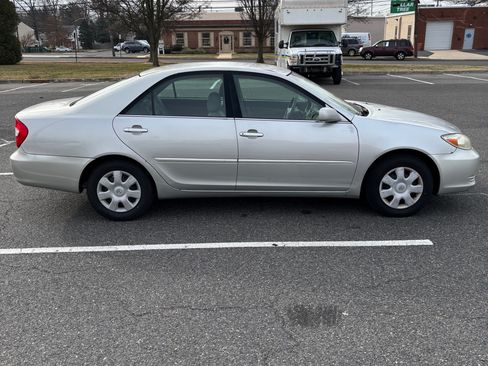 Used 2003 Toyota Camry LE image 5
