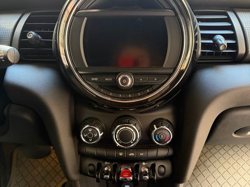 Used 2019 MINI Cooper Convertible w/ Signature Upholstery Package FWD image 13