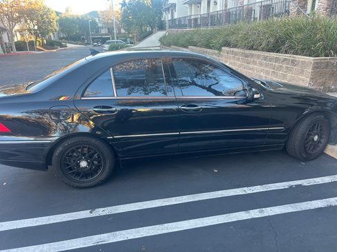 Used 2004 Mercedes-Benz C 240 Sedan image 15