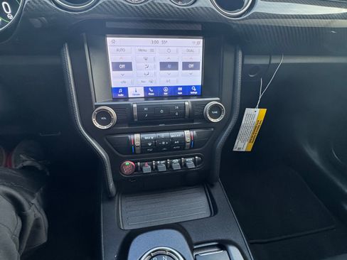 Used 2021 Ford Mustang Shelby GT500 w/ Carbon Fiber Track Pack image 11