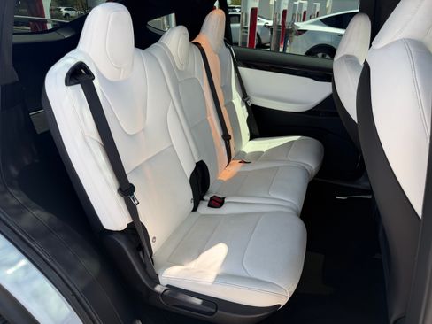 Used 2020 Tesla Model X AWD/4WD image 11