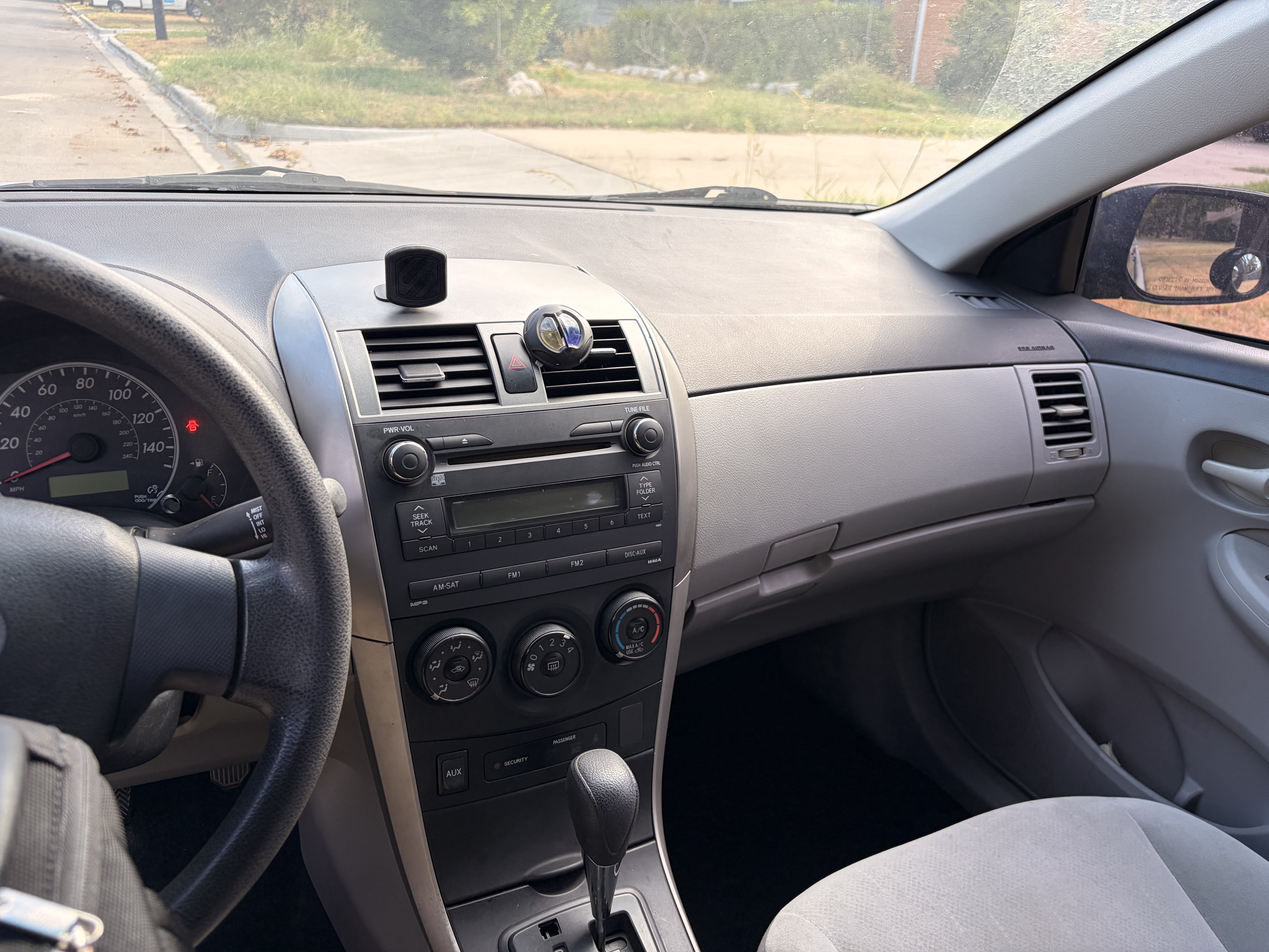 Used 2013 Toyota Corolla L FWD image 10