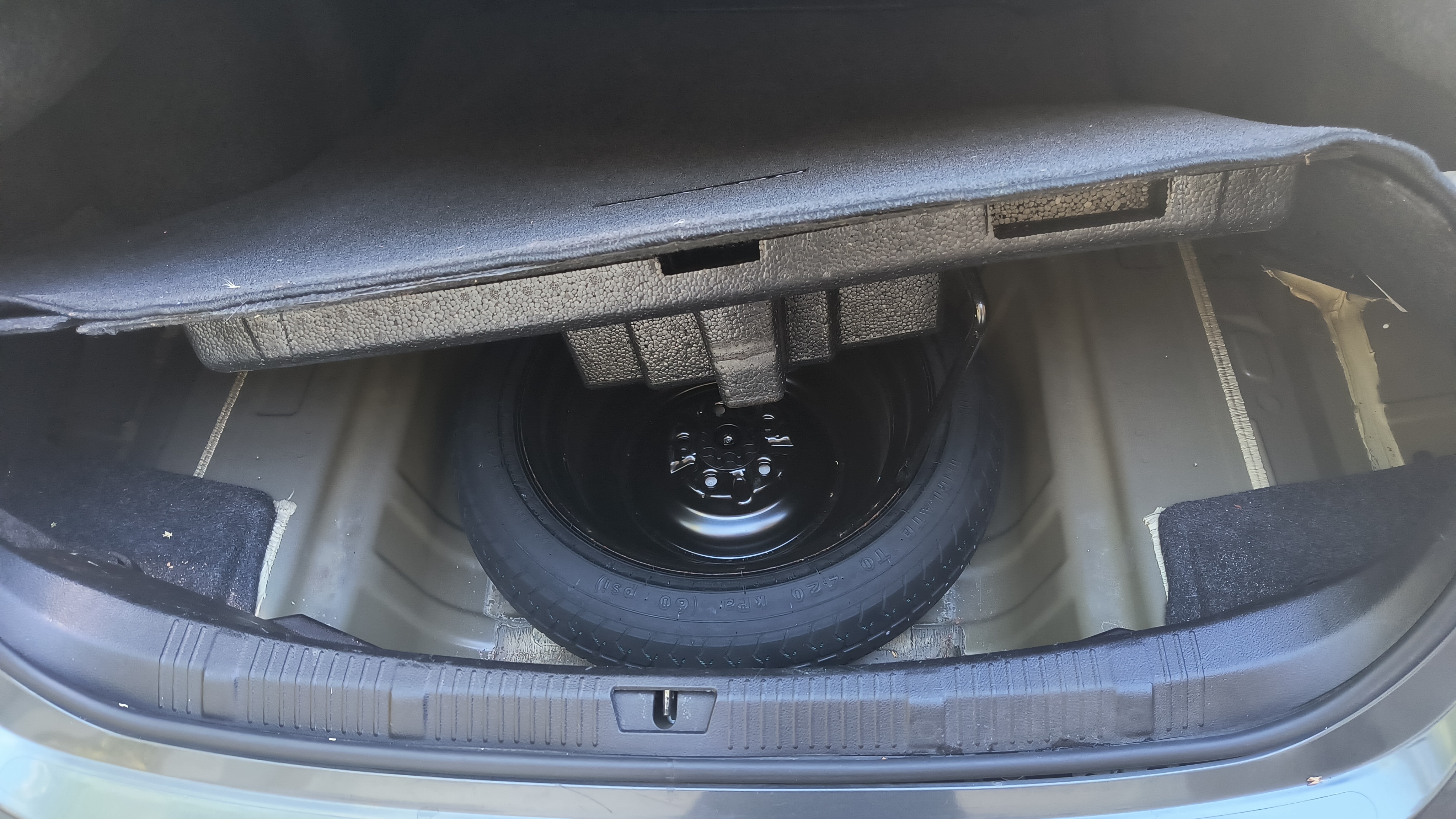 Used 2013 Toyota Avalon XLE Touring FWD image 14