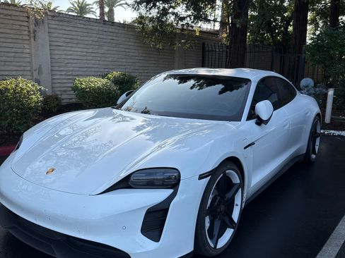 Used 2022 Porsche Taycan Sedan 4D image 2