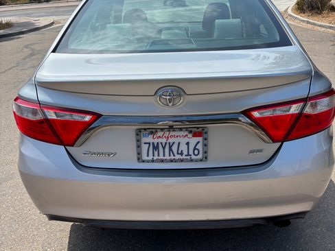 Used 2015 Toyota Camry SE FWD image 4