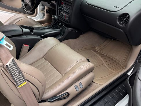 Used 2000 Pontiac Firebird Formula image 15