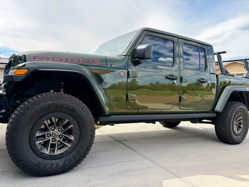 Used 2022 Jeep Gladiator Mojave w/ LED Lighting Group AWD/4WD image 4