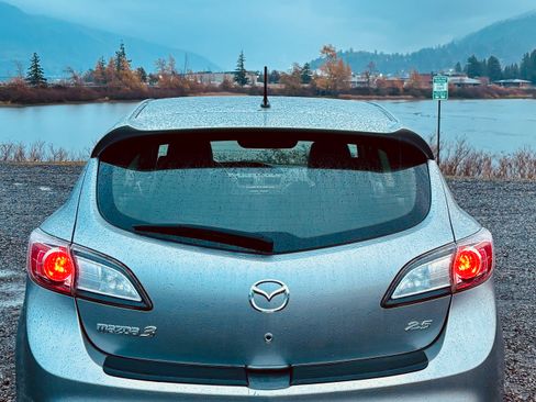 Used 2011 MAZDA MAZDA3 s Grand Touring image 9