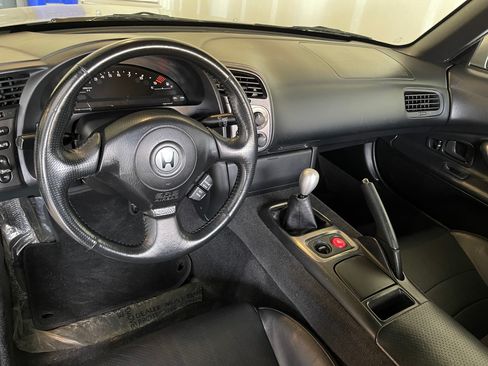 Used 2000 Honda S2000 image 13