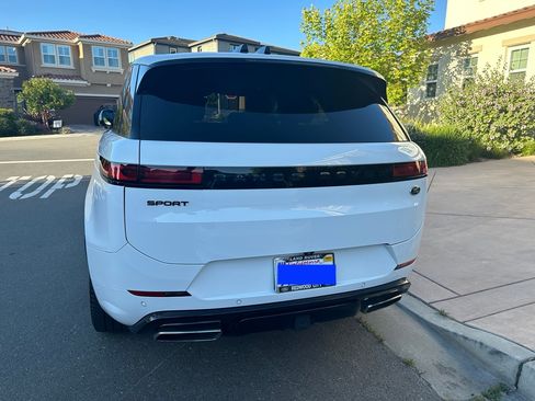 Used 2023 Land Rover Range Rover Sport SE Dynamic image 14