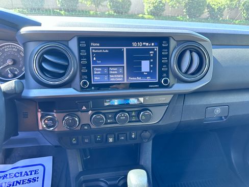 Used 2023 Toyota Tacoma TRD Off-Road w/ Technology Package AWD/4WD image 11
