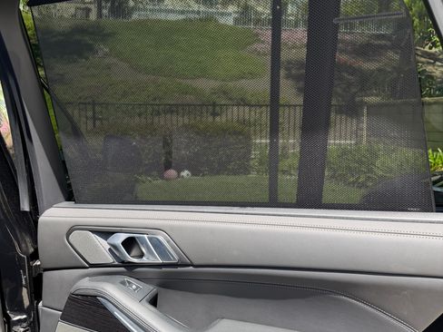 Used 2025 BMW X5 xDrive50e w/ Executive Package AWD/4WD image 13