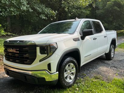 Used 2024 GMC Sierra 1500 Pro w/ Pro Value Package