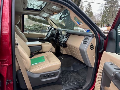 Used 2015 Ford F250 Lariat w/ Lariat Ultimate Package image 9