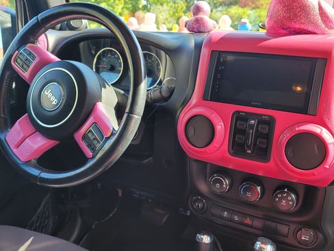 Used 2014 Jeep Wrangler Unlimited Sport w/ Quick Order Package 24S image 6