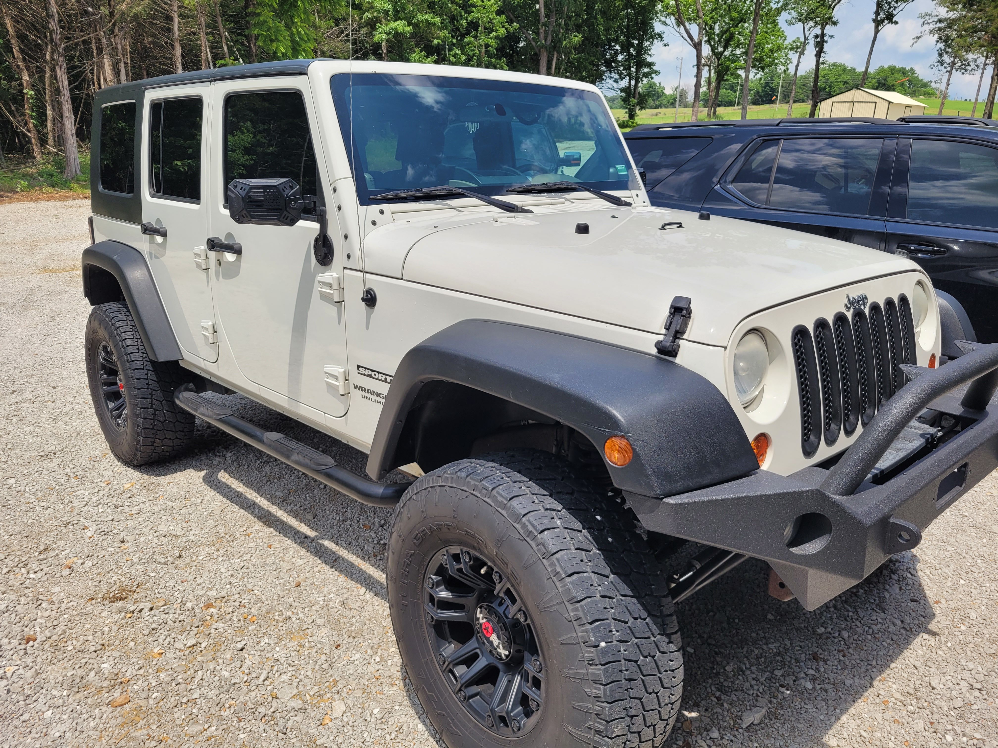 Used 2010 Jeep Wrangler Unlimited Sport AWD/4WD image 6