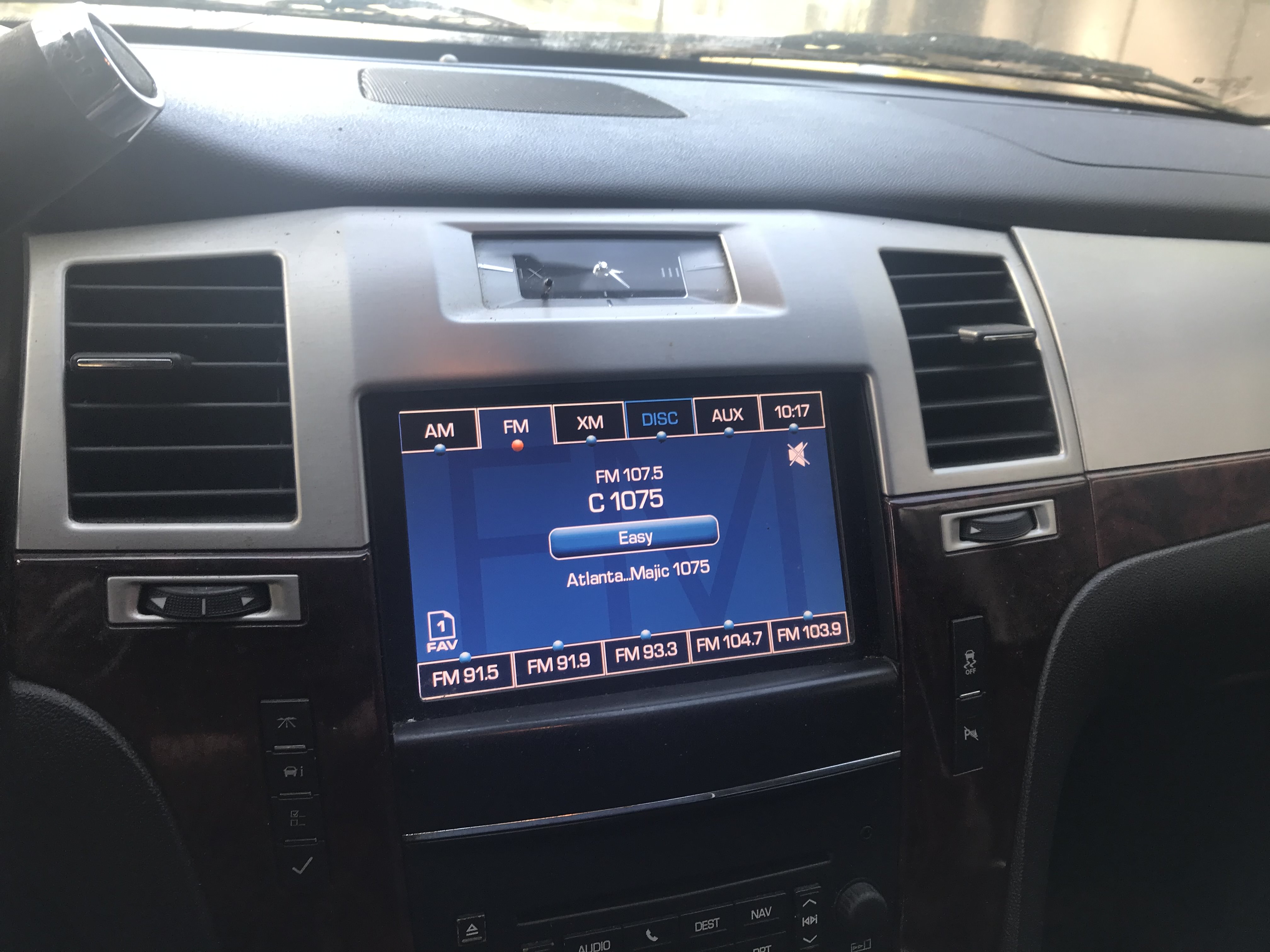 Used 2013 Cadillac Escalade Luxury RWD image 22