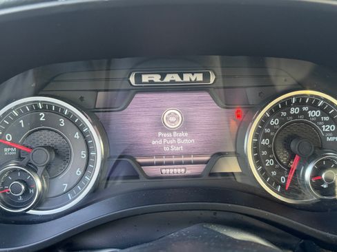 Used 2024 RAM 1500 Big Horn AWD/4WD image 8