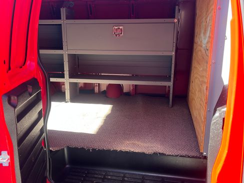 Used 2020 GMC Savana 3500 Extended w/ Driver Convenience Package image 6