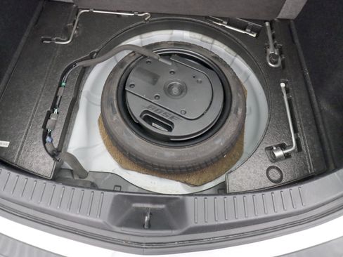 Used 2013 MAZDA MAZDA3 i Touring image 13