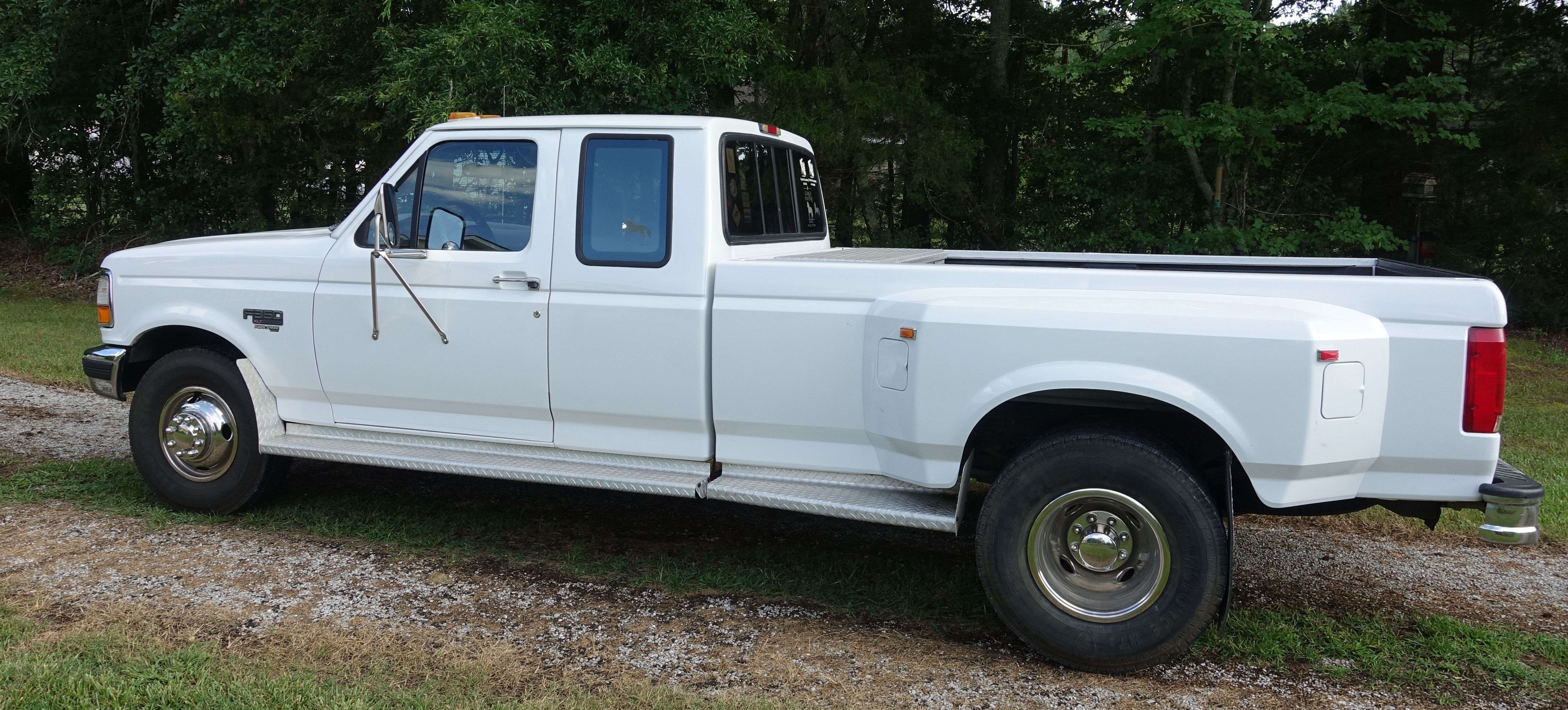 Used 1997 Ford F350 2WD SuperCab DRW image 1
