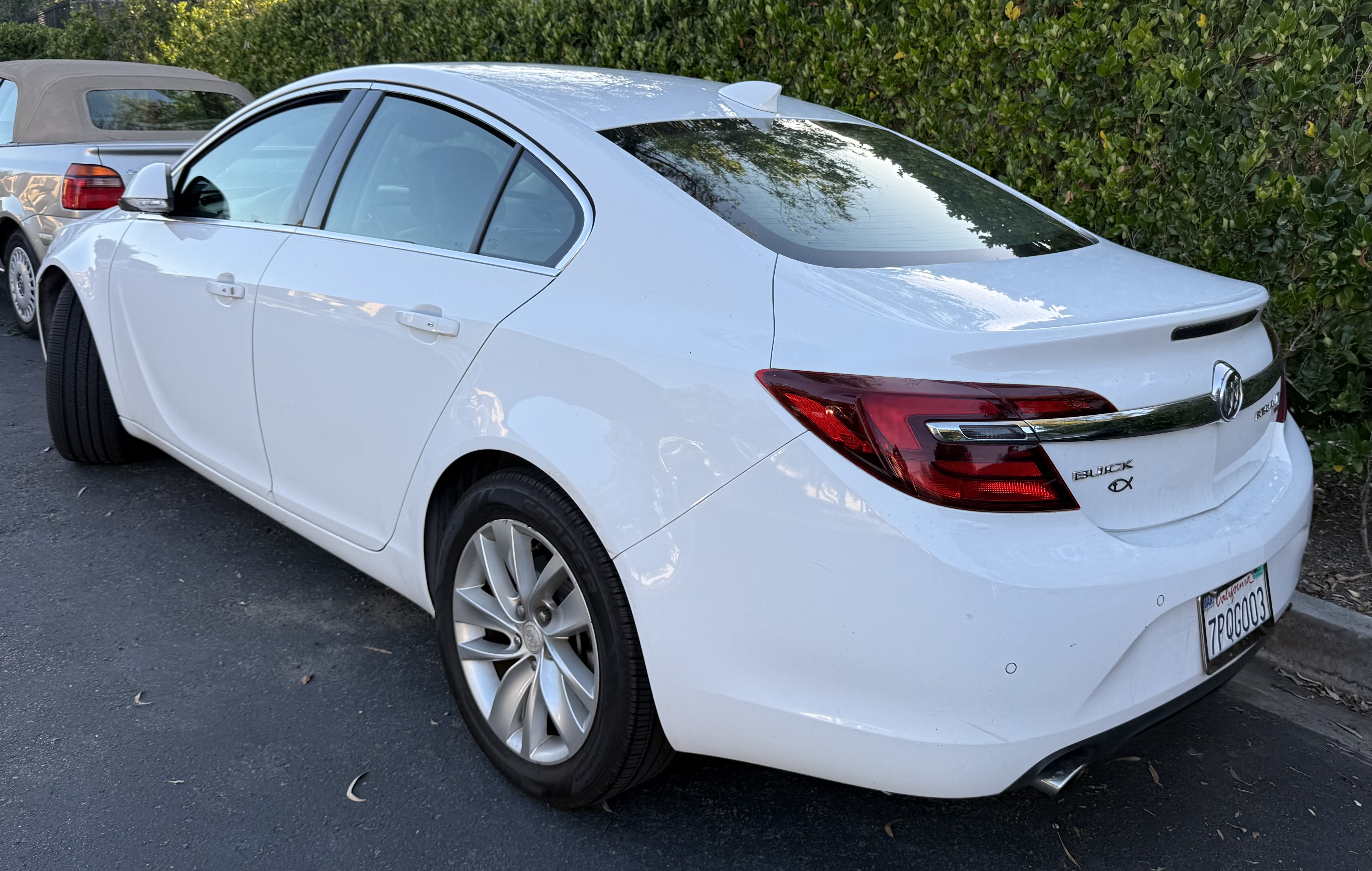 Used 2016 Buick Regal Premium AWD/4WD image 4
