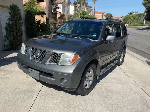 Used 2007 Nissan Pathfinder SE w/ SE Premium Pkg RWD image 8