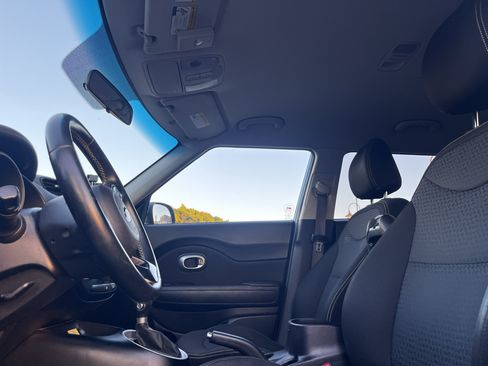 Used 2016 Kia Soul + w/ Designer's Package image 25