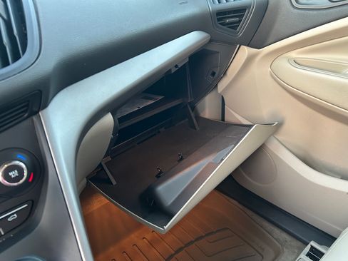 Used 2014 Ford Escape SE w/ Equipment Group 201A image 17