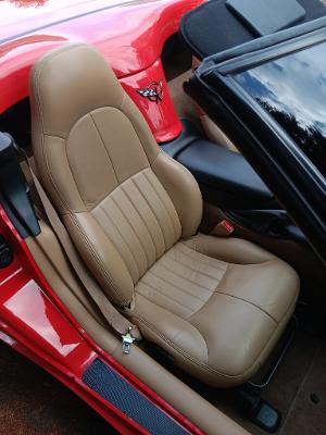 Used 2001 Chevrolet Corvette Convertible RWD image 9