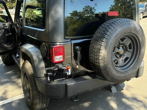 Used 2014 Jeep Wrangler Sport AWD/4WD image 5