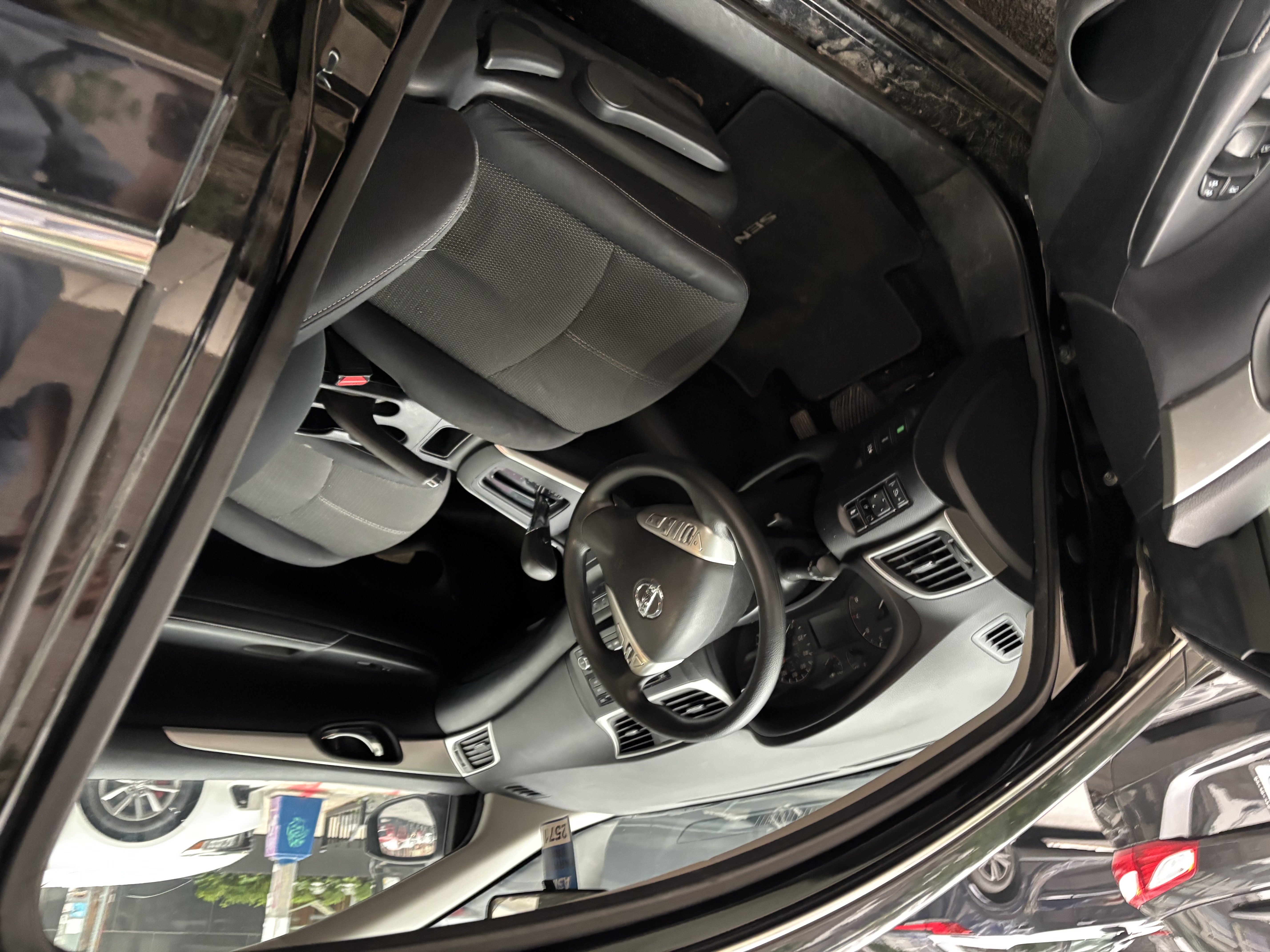 Used 2016 Nissan Sentra S FWD image 5