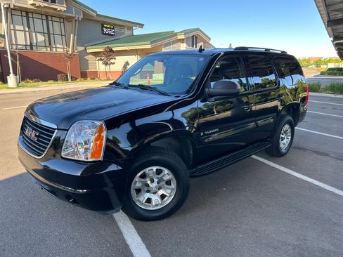 Used 2008 GMC Yukon SLE RWD image 1