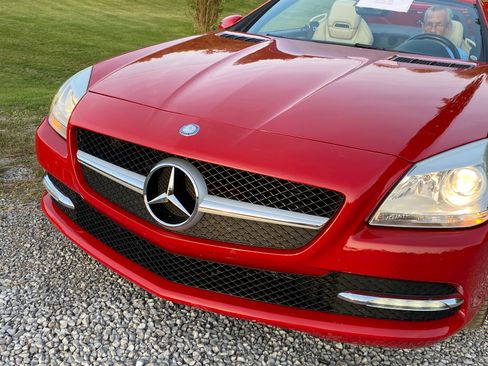 Used 2012 Mercedes-Benz SLK 350 image 6