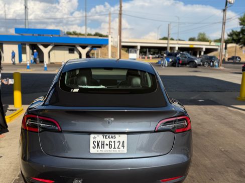 Used 2023 Tesla Model 3 Standard Range RWD image 6