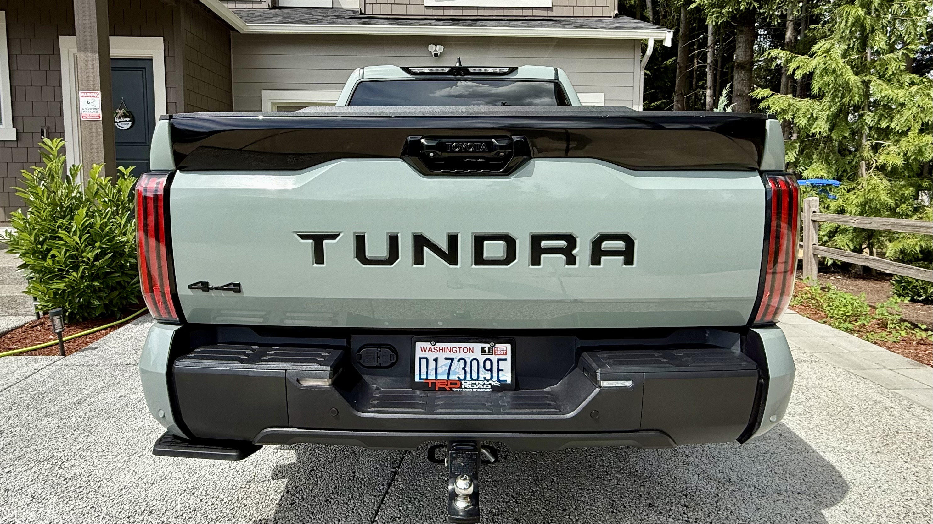 Used 2024 Toyota Tundra Limited w/ TRD Off-Road Package AWD/4WD image 8
