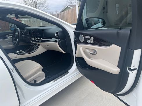 Used 2019 Mercedes-Benz E 300 image 9