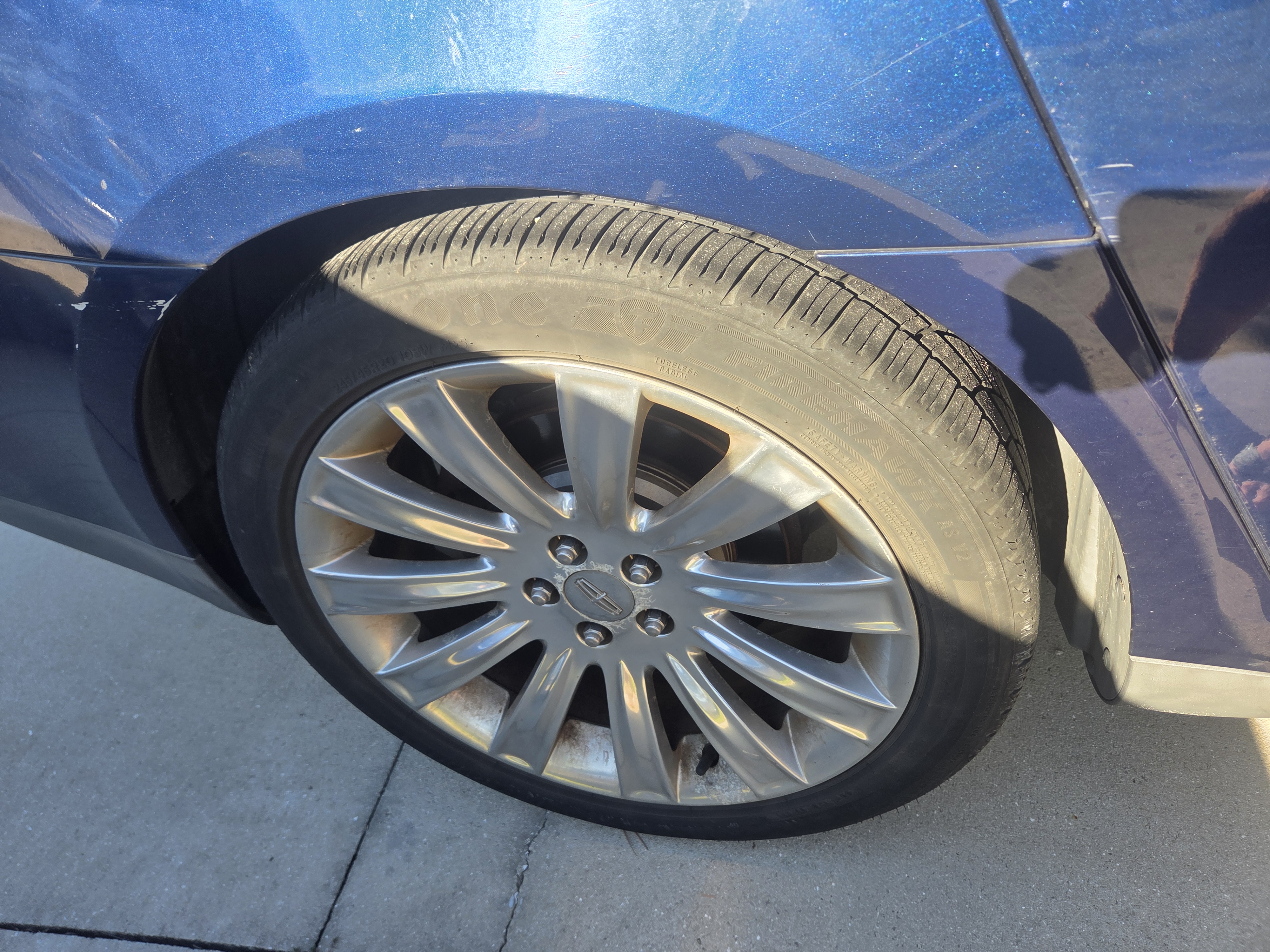 Used 2012 Lincoln MKS FWD image 12