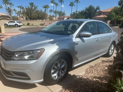 Used 2018 Volkswagen Passat 2.0T S FWD image 5