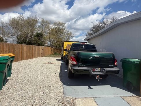 Used 2003 Toyota Tundra Limited RWD image 2
