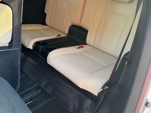 Used 2021 Lexus RX 350L Luxury w/ Accessory Package FWD image 13