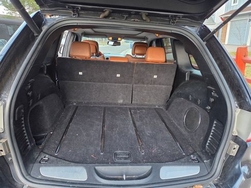 Used 2013 Jeep Grand Cherokee Overland image 12